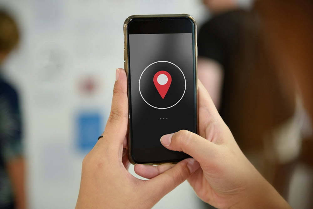 Rastrear Celular: Como Fazer e Quais as Melhores Ferramentas 2 rastreando smartphone